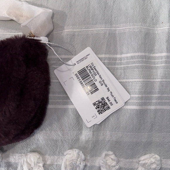 Lululemon City Essentials Bag NWT - Picture 5 of 6